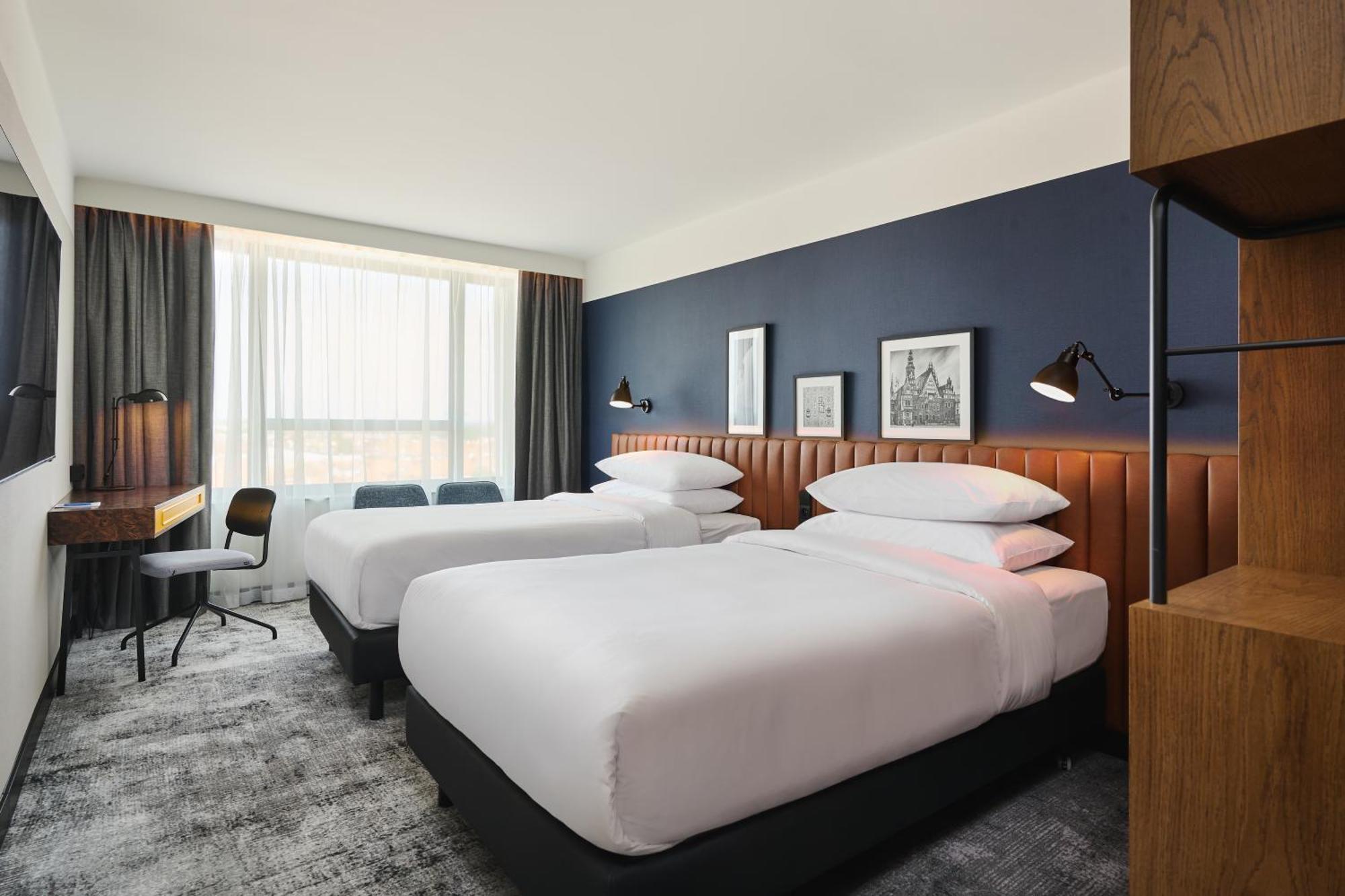 Four Points By Sheraton Wrocław Exteriör bild