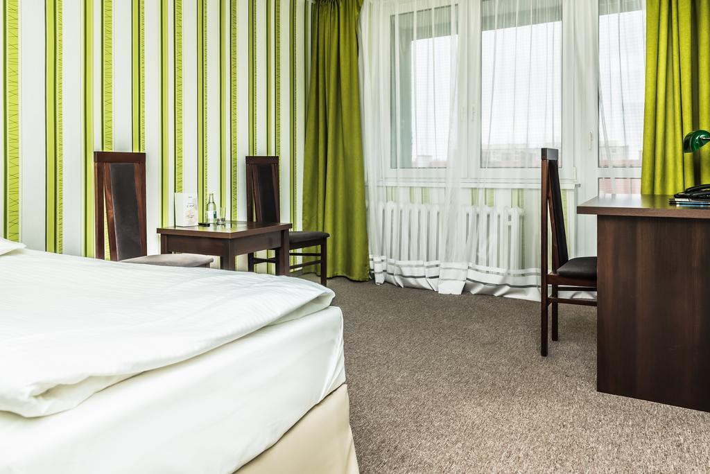 Four Points By Sheraton Wrocław Exteriör bild