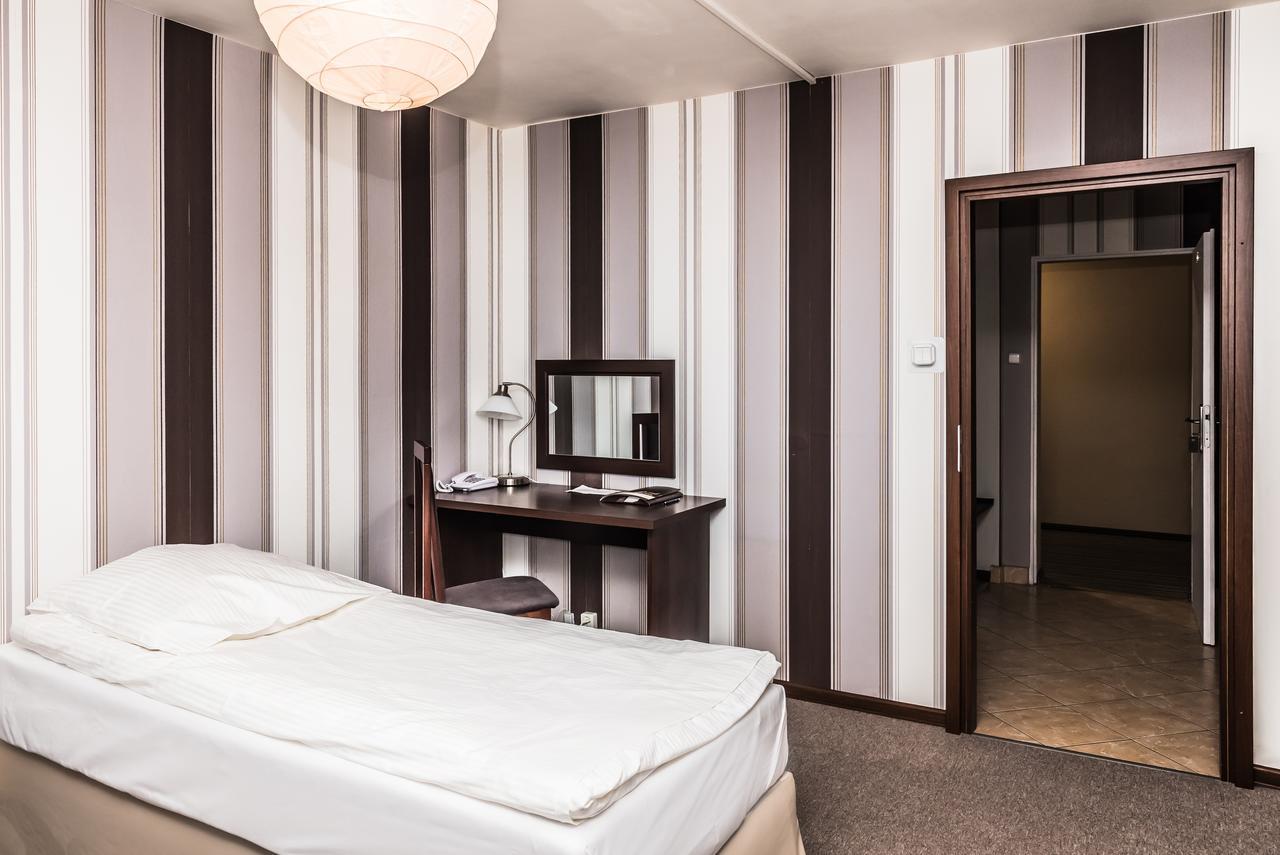 Four Points By Sheraton Wrocław Exteriör bild